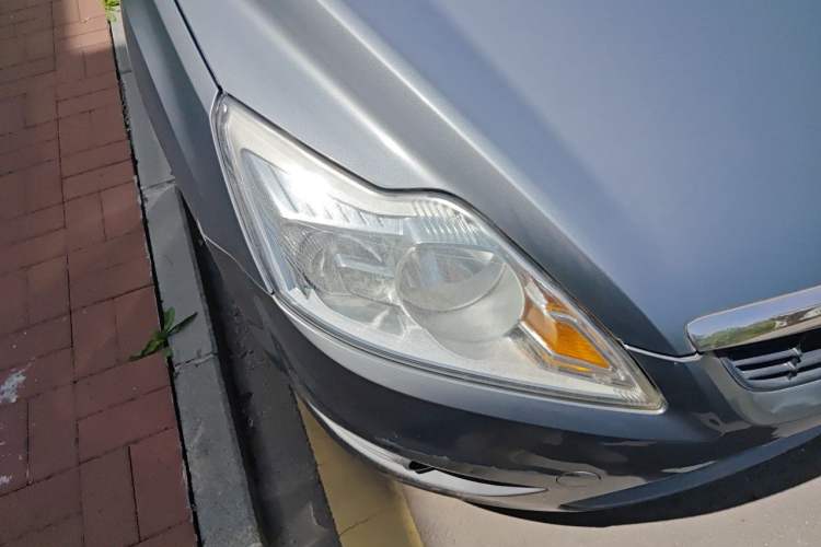 Used Ford Focus 2011 Sedan 1.8L Automatic Fashion Edition Right Front Headlight
