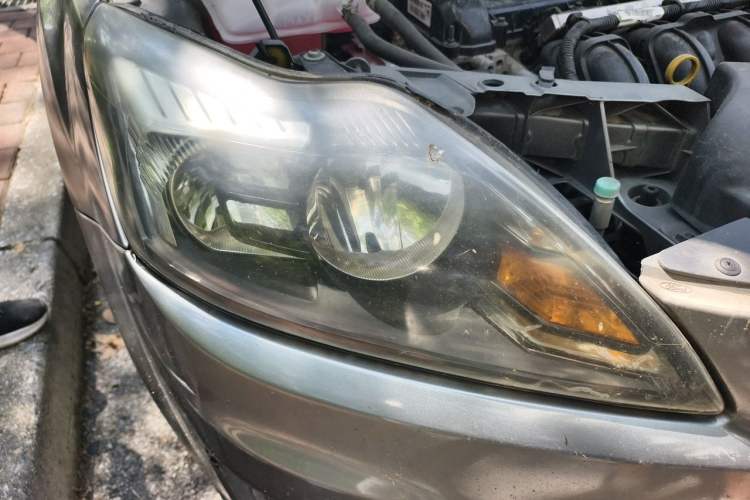 Used Ford Focus 2011 Hatchback 1.8L Manual Classic Model Right Front Headlight