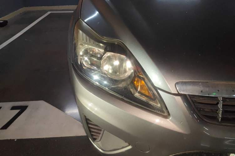 Used Ford Focus 2011 Hatchback 1.8L Manual Comfort Model Right Front Headlight