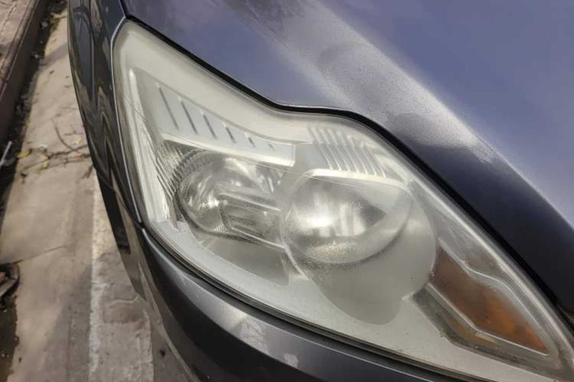 Used Ford Focus 2011 Sedan 1.8L Manual Classic Model Right Front Headlight
