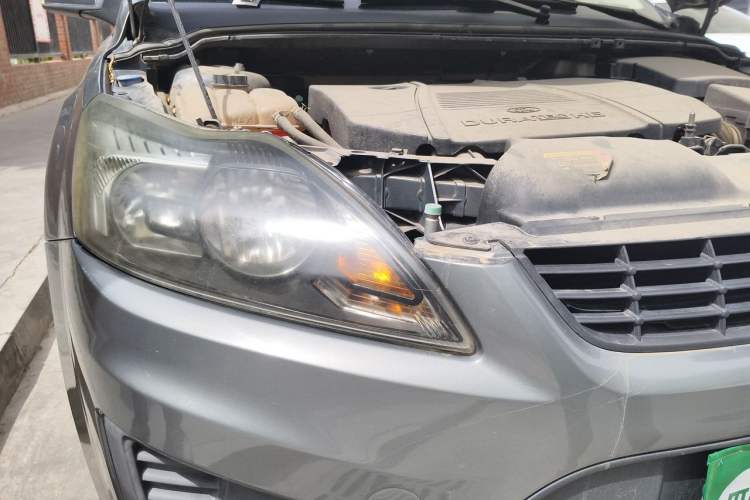 Used Ford Focus 2011 Hatchback 1.8L Manual Classic Model Right Front Headlight