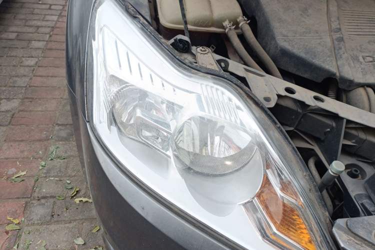 Used Ford Focus 2011 Sedan 1.8L Automatic Fashion Edition Right Front Headlight