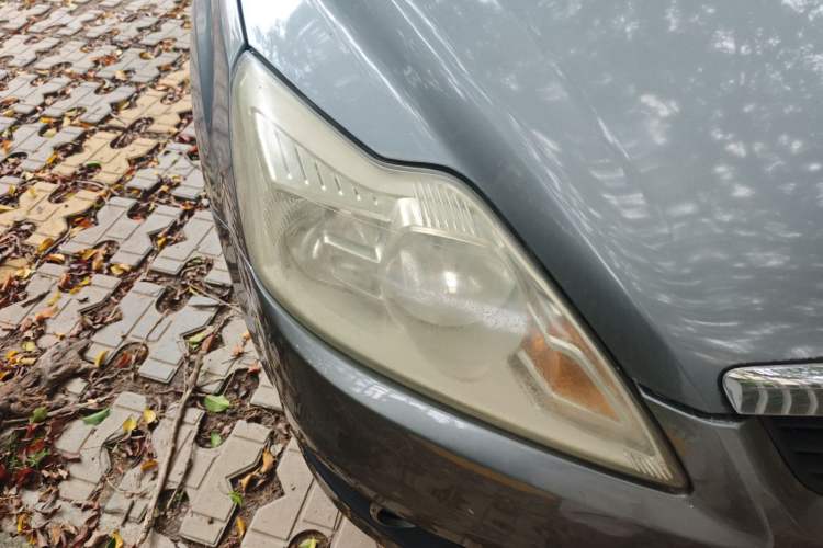 Used Ford Focus 2011 Sedan 1.8L Automatic Fashion Edition Right Front Headlight