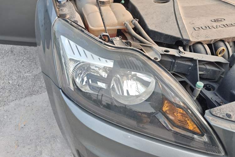 Used Ford Focus 2011 Hatchback 1.8L Manual Classic Model Right Front Headlight