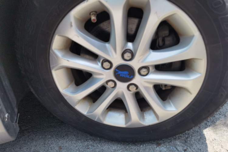 Used Ford Focus 2011 Hatchback 1.8L Automatic Fashion Edition Right Front Wheel Hub