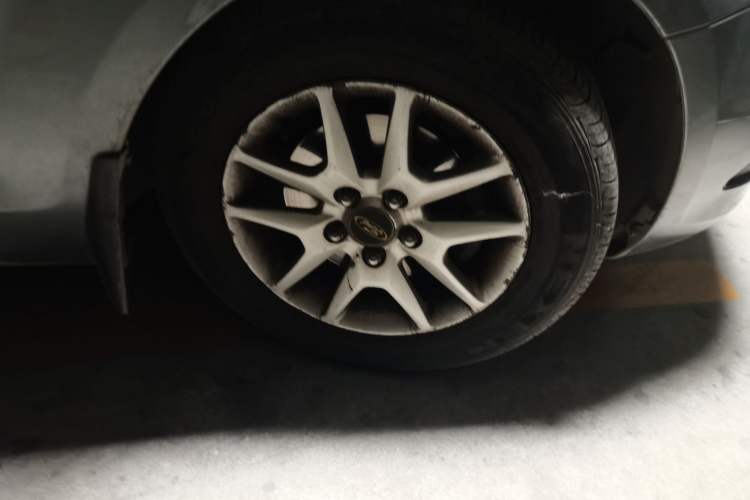 Used Ford Focus 2011 Sedan 1.8L Manual Classic Model Right Front Wheel Hub