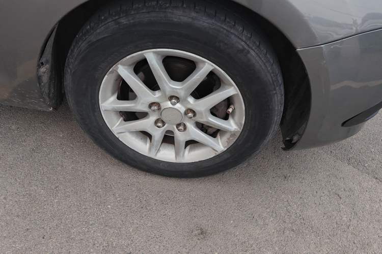Used Ford Focus 2011 Sedan 1.8L Manual Classic Model Right Front Wheel Hub