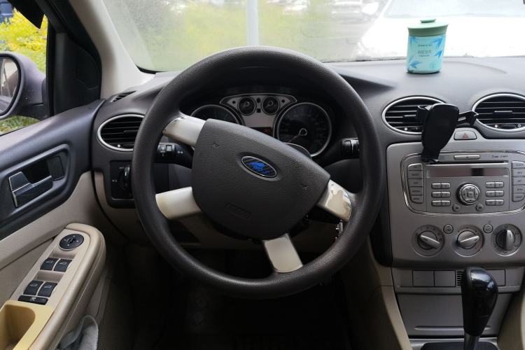 Used Ford Focus 2011 Hatchback 1.8L Automatic Fashion Edition Steering Wheel