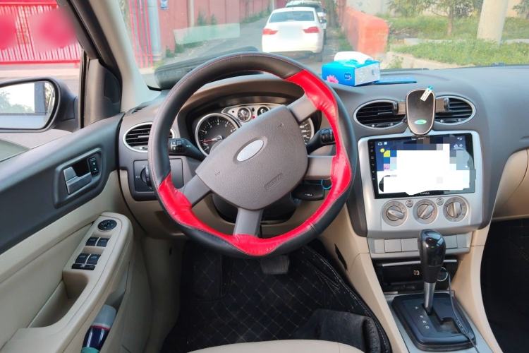 Used Ford Focus 2011 Hatchback 1.8L Automatic Fashion Edition Steering Wheel