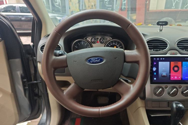 Used Ford Focus 2011 Sedan 1.8L Automatic Fashion Edition Steering Wheel
