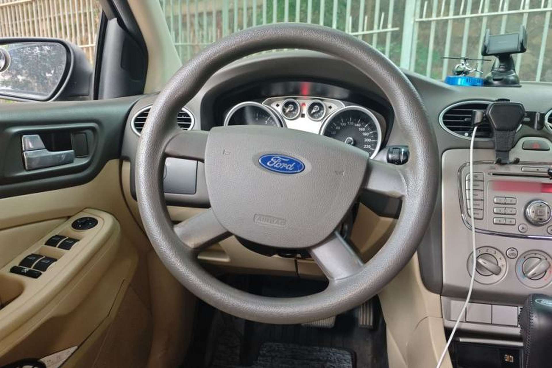 Used Ford Focus 2011 Sedan 1.8L Automatic Fashion Edition Steering Wheel