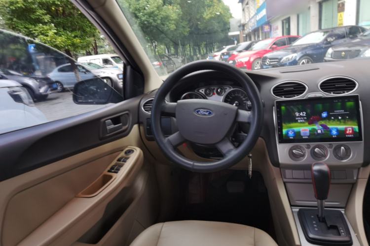 Used Ford Focus 2011 Sedan 1.8L Automatic Fashion Edition Steering Wheel