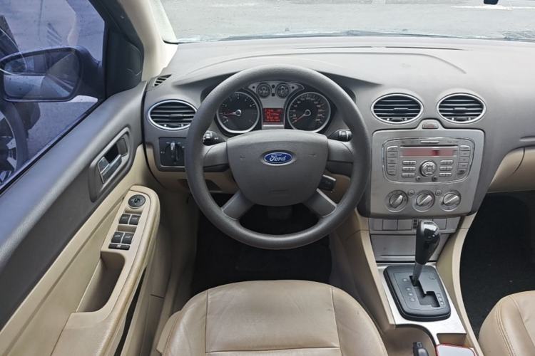 Used Ford Focus 2011 Sedan 1.8L Automatic Fashion Edition Steering Wheel