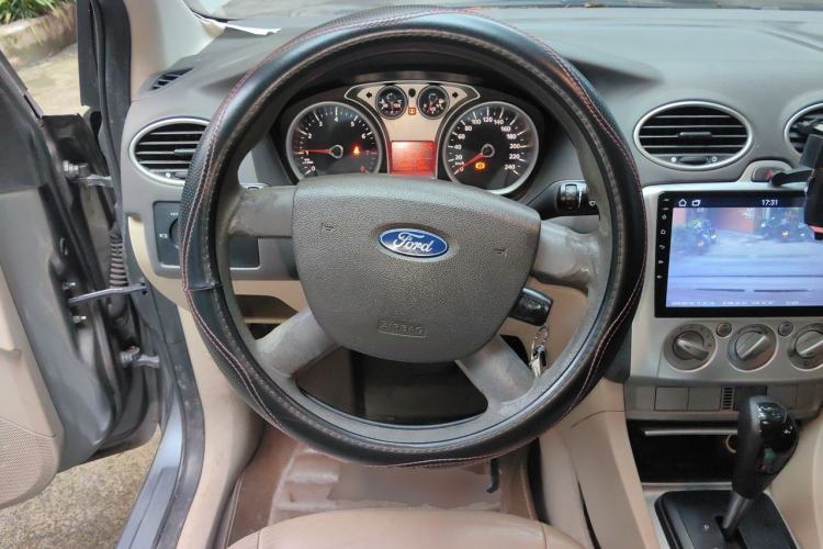 Used Ford Focus 2011 Sedan 1.8L Automatic Fashion Edition Steering Wheel