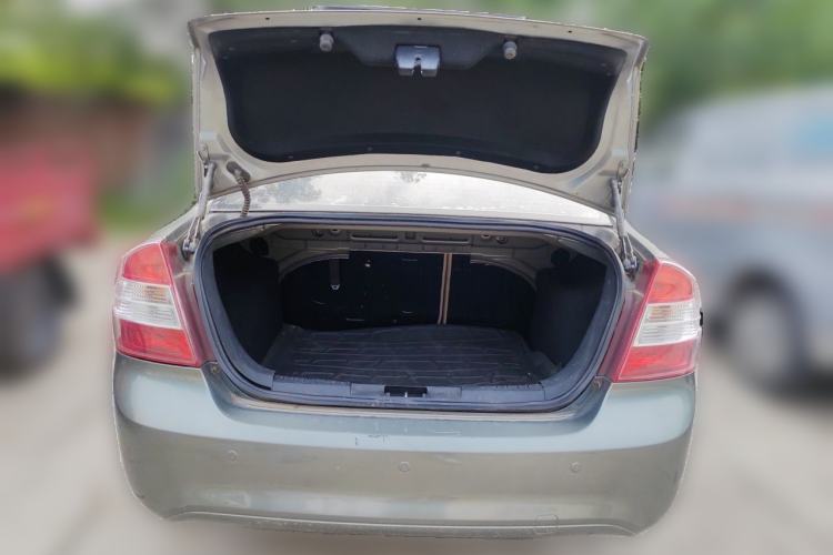 Used Ford Focus 2011 Sedan 1.8L Automatic Fashion Edition Trunk
