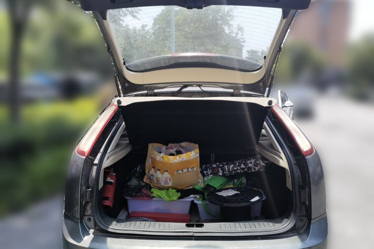 Used Ford Focus 2011 Hatchback 1.8L Automatic Fashion Edition Trunk