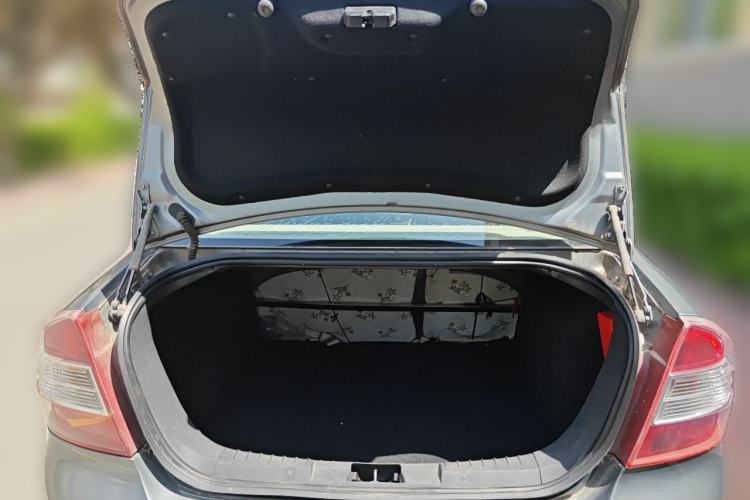 Used Ford Focus 2011 Sedan 1.8L Automatic Fashion Edition Trunk
