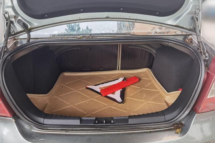 Used Ford Focus 2011 Sedan 1.8L Automatic Fashion Edition Trunk