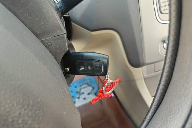 Used Ford Focus 2011 Sedan 1.8L Automatic Fashion Edition Vehicle Key