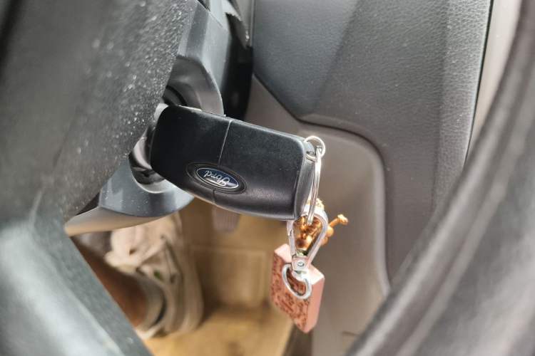 Used Ford Focus 2011 Hatchback 1.8L Manual Classic Model Vehicle Key