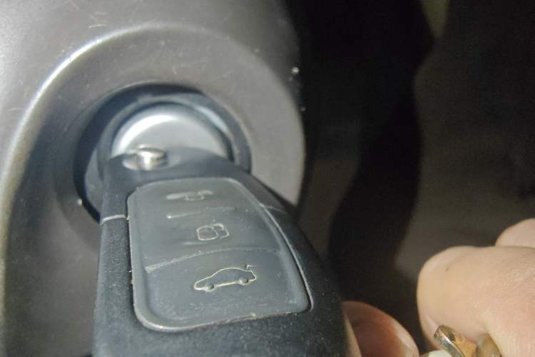 Used Ford Focus 2011 Sedan 1.8L Automatic Fashion Edition Vehicle Key