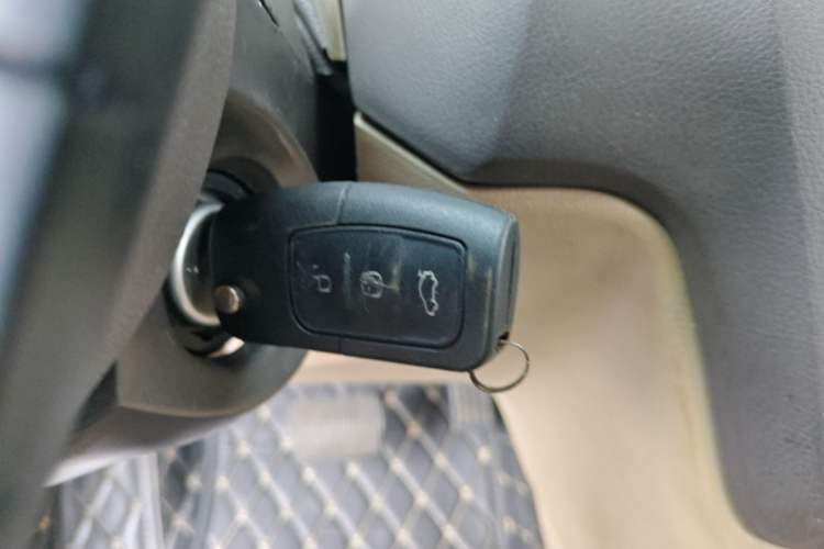 Used Ford Focus 2011 Sedan 1.8L Automatic Fashion Edition Vehicle Key