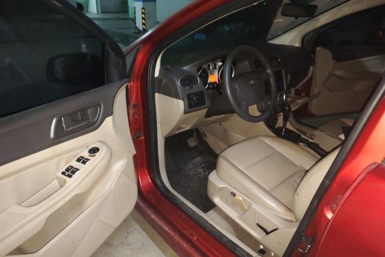 Used Ford Focus 2011 Hatchback 1.8L Automatic Fashion Edition Driver Seat