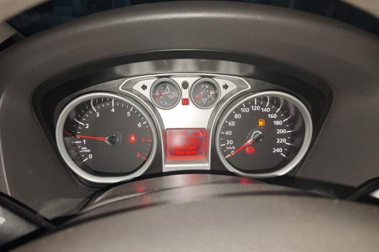 Used Ford Focus 2011 Hatchback 1.8L Automatic Fashion Edition Instrument Cluster