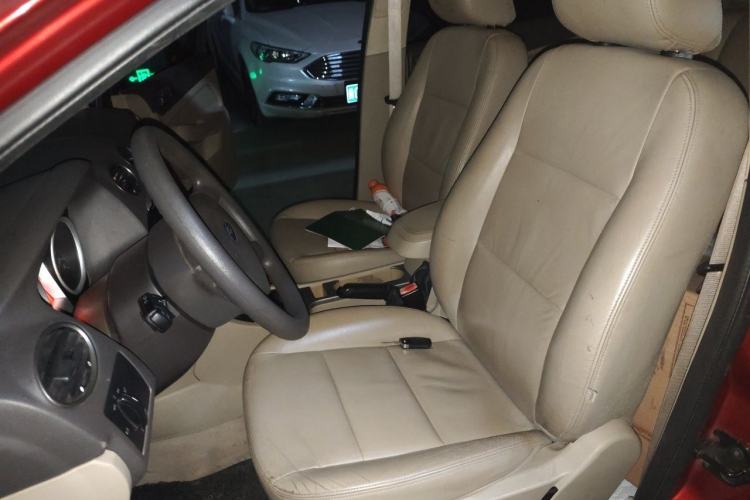 Used Ford Focus 2011 Hatchback 1.8L Automatic Fashion Edition Left Front Seat