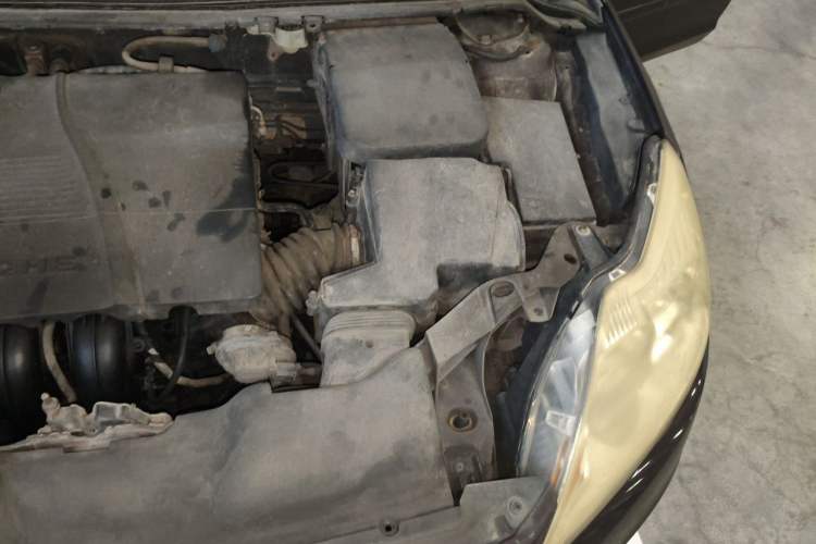 Used Ford Focus 2011 Sedan 1.8L Manual Comfort Model Engine Bay Left
