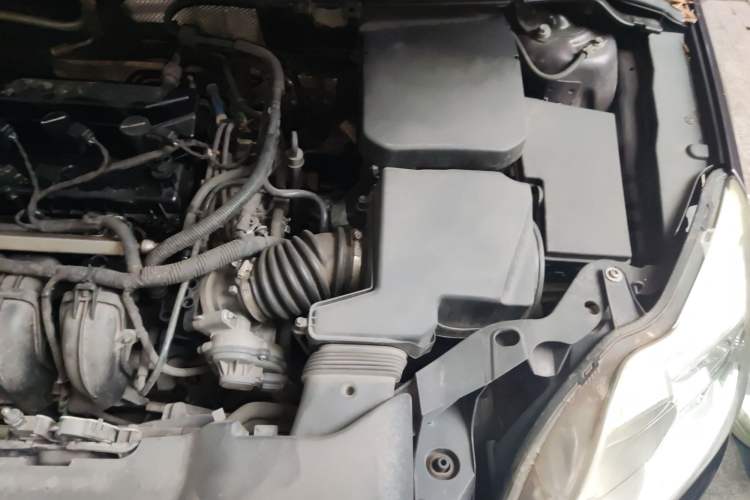 Used Ford Focus 2011 Sedan 1.8L Automatic Fashion Edition Engine Bay Left