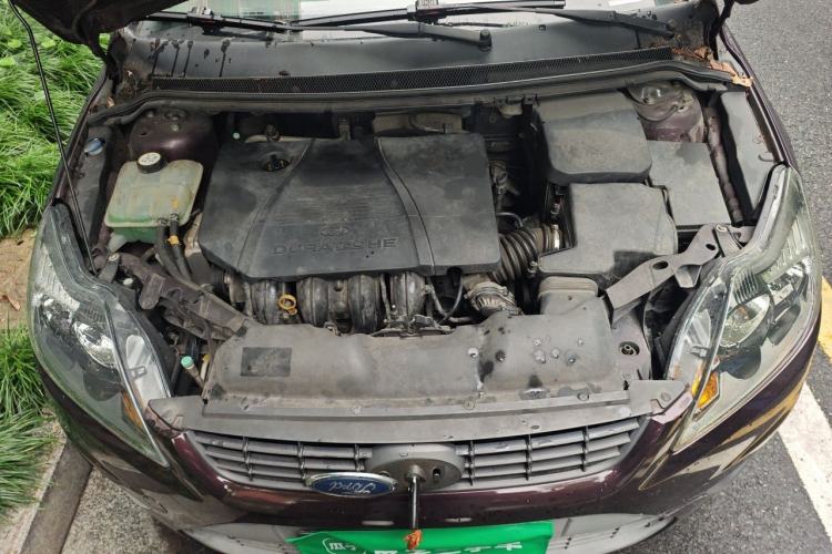 Used Ford Focus 2011 Sedan 1.8L Automatic Fashion Edition Engine Bay