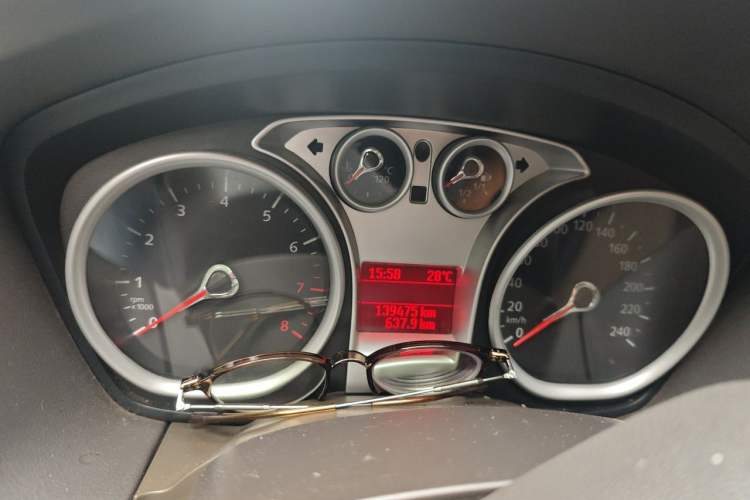 Used Ford Focus 2011 Sedan 1.8L Automatic Fashion Edition Instrument Cluster