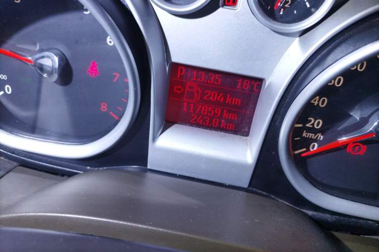 Used Ford Focus 2011 Sedan 1.8L Automatic Fashion Edition Odometer Close Up