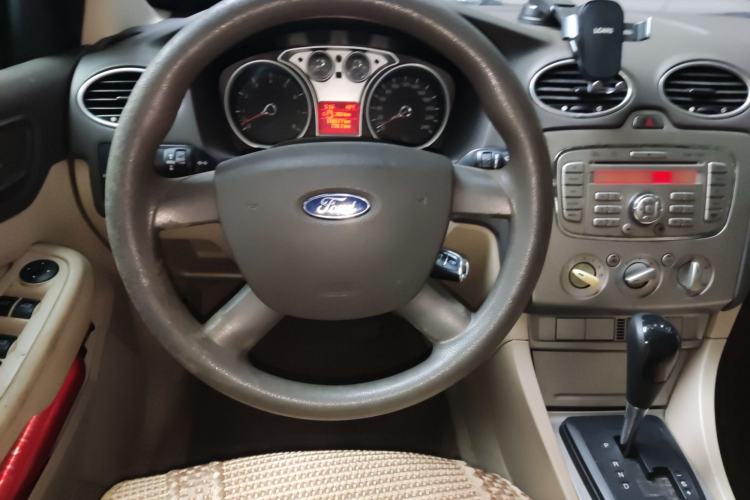 Used Ford Focus 2011 Sedan 1.8L Automatic Fashion Edition Steering Wheel