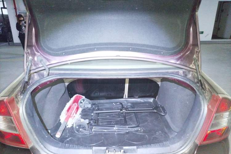 Used Ford Focus 2011 Sedan 1.8L Automatic Fashion Edition Trunk