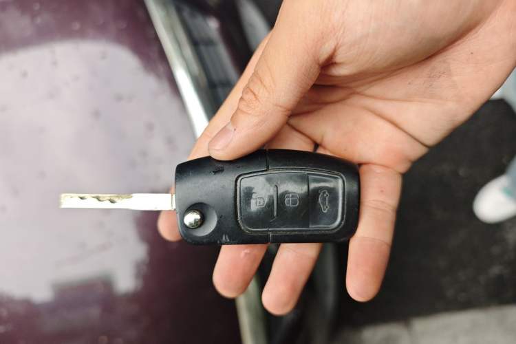 Used Ford Focus 2011 Sedan 1.8L Automatic Fashion Edition Vehicle Key