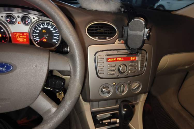 Used Ford Focus 2011 Hatchback 1.8L Automatic Fashion Edition Audio And AC Panel