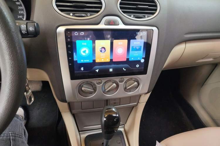 Used Ford Focus 2011 Sedan 1.8L Automatic Fashion Edition Audio And AC Panel