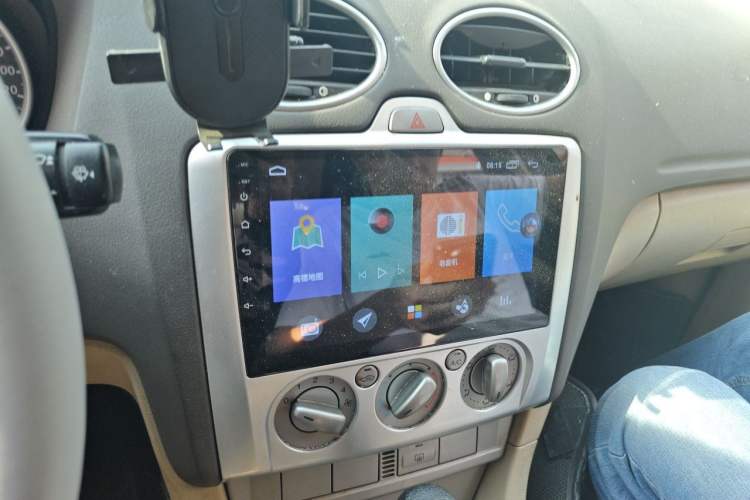 Used Ford Focus 2011 Hatchback 1.8L Automatic Fashion Edition Audio And AC Panel