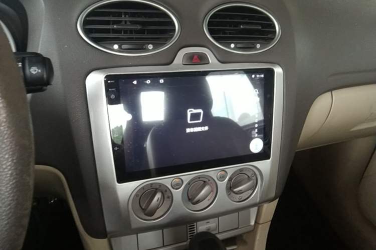 Used Ford Focus 2011 Sedan 1.8L Automatic Fashion Edition Audio And AC Panel