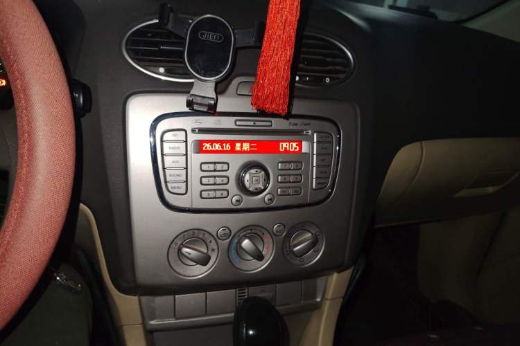 Used Ford Focus 2011 Hatchback 1.8L Automatic Fashion Edition Audio And AC Panel