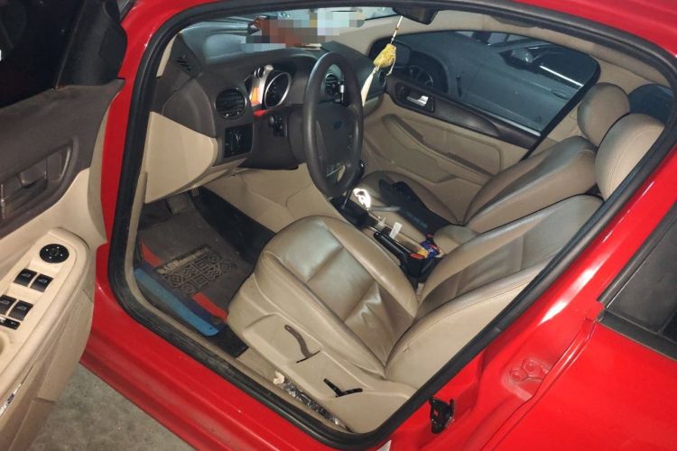 Used Ford Focus 2011 Hatchback 1.8L Automatic Fashion Edition Driver Seat