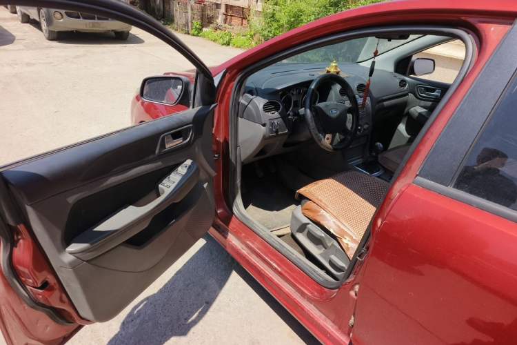Used Ford Focus 2011 Hatchback 1.8L Manual Comfort Model Driver Seat