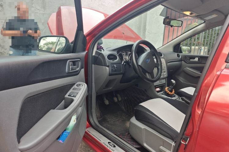 Used Ford Focus 2011 Hatchback 1.8L Manual Classic Model Driver Seat