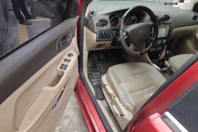 Used Ford Focus 2011 Sedan 1.8L Manual Comfort Model Driver Seat