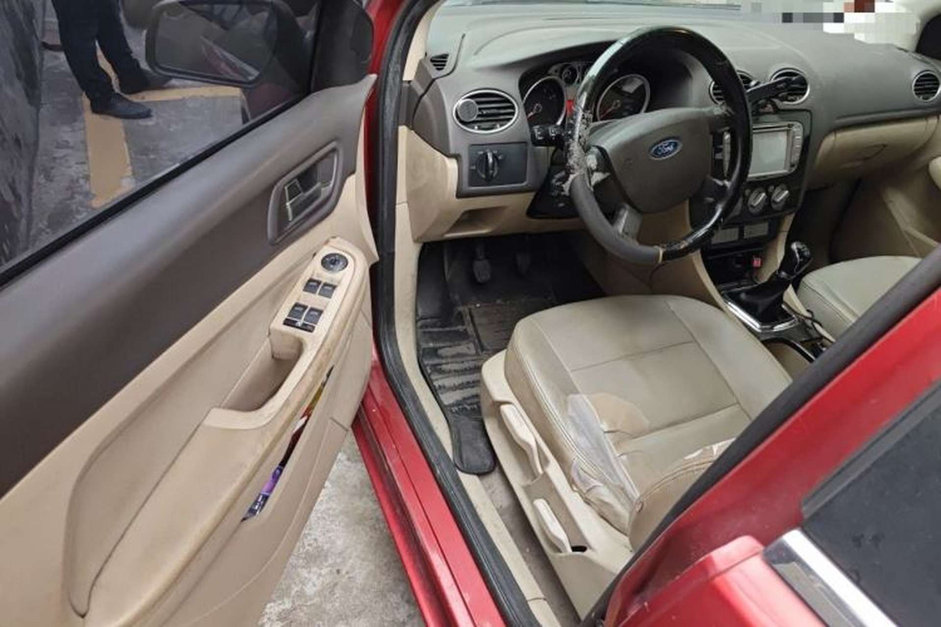 Used Ford Focus 2011 Sedan 1.8L Manual Comfort Model Driver Seat