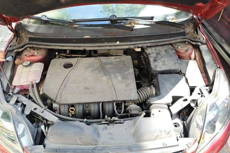 Used Ford Focus 2011 Hatchback 1.8L Automatic Fashion Edition Engine Bay