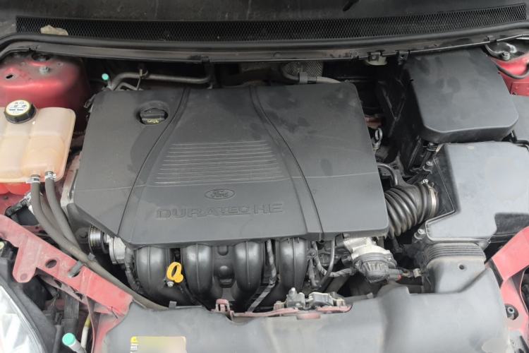 Used Ford Focus 2011 Sedan 1.8L Automatic Fashion Edition Engine Bay