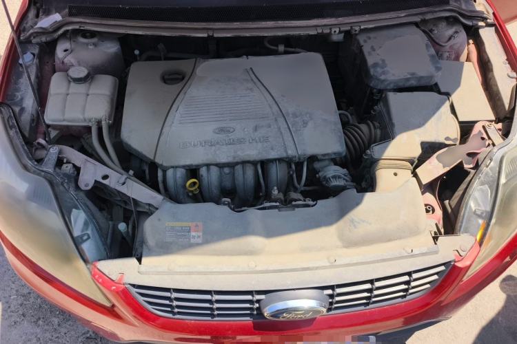 Used Ford Focus 2011 Hatchback 1.8L Manual Comfort Model Engine Bay